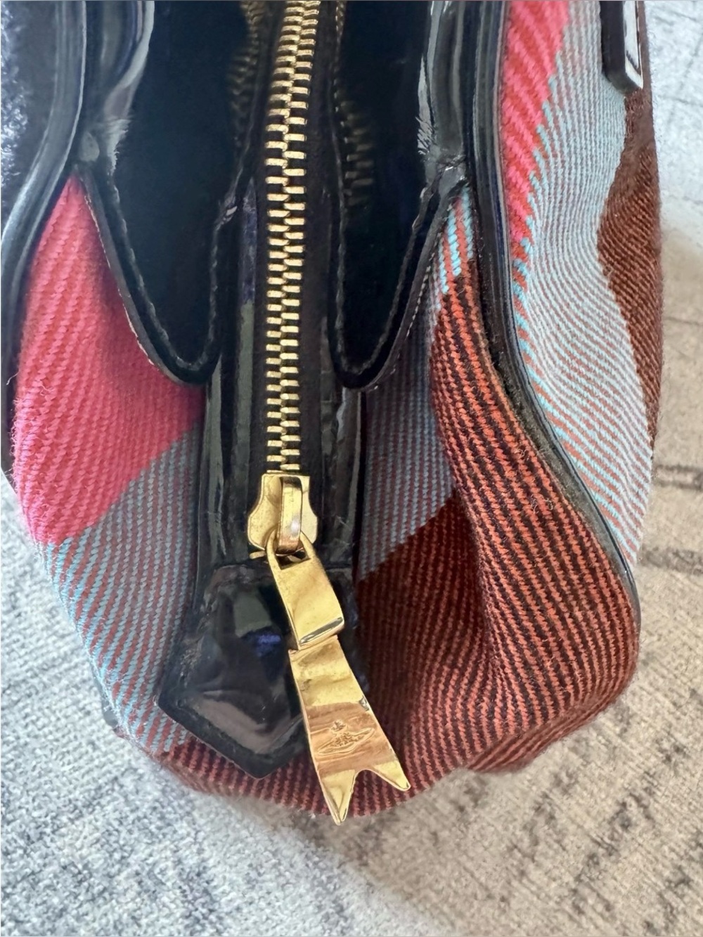 RARE Vivienne Westwood VINTAGE Plaid Canvas Handbag w Black Patent Trim - Picture 4 of 10